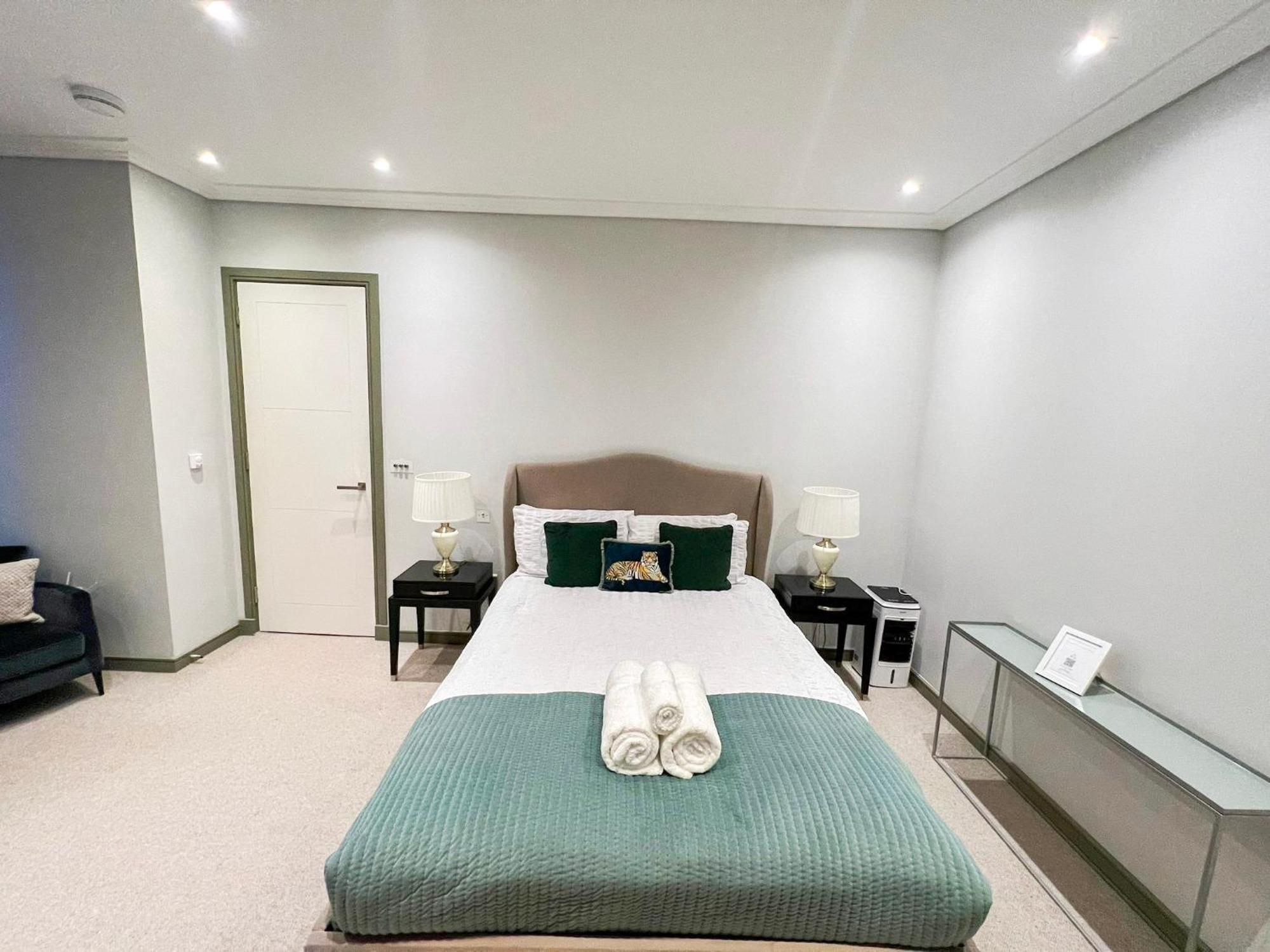 Posh 3 Bedroom Flat With Terrace And Indoor Fireplace In Mayfair, Near Hyde Park Londres Exterior foto